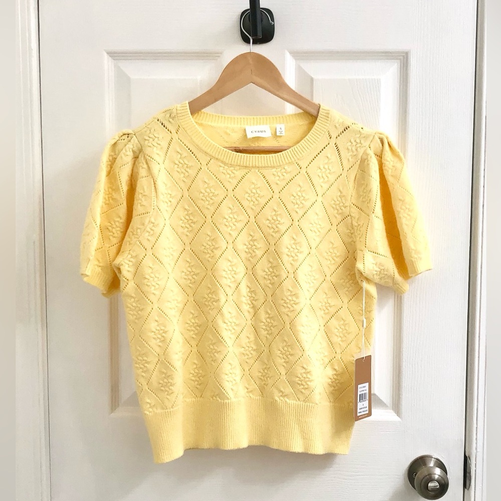 Cyrus Soft Yellow Diamond Pattern Top